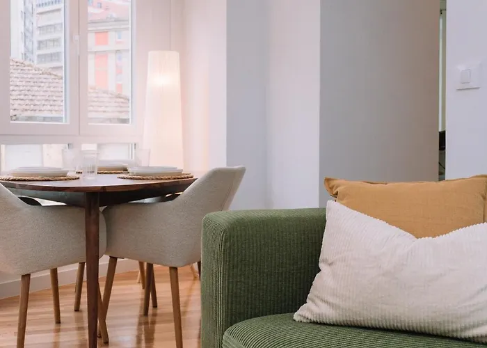 Belleza Cerca Del Centro En By 比戈