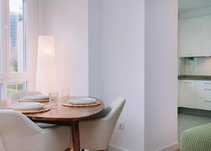 Belleza Cerca Del Centro En By 公寓 *