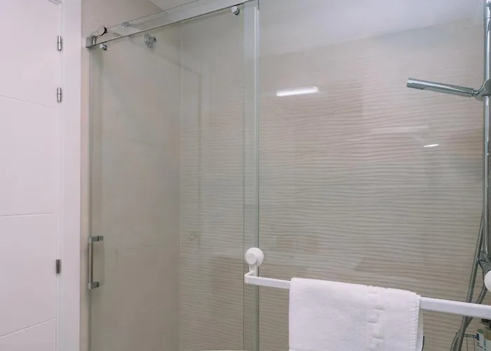 Belleza Cerca Del Centro En By 公寓 比戈